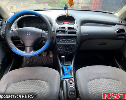 Пежо 206, об'ємом двигуна 1.4 л та пробігом 200 тис. км за 2550 $, фото 10 на Automoto.ua
