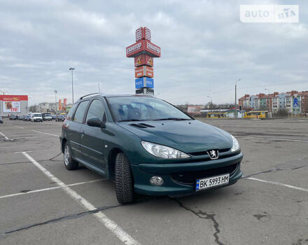 Пежо 206, объемом двигателя 1.4 л и пробегом 366 тыс. км за 3850 $, фото 1 на Automoto.ua