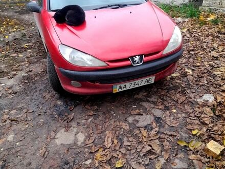 Пежо 206, объемом двигателя 1.4 л и пробегом 300 тыс. км за 2500 $, фото 1 на Automoto.ua
