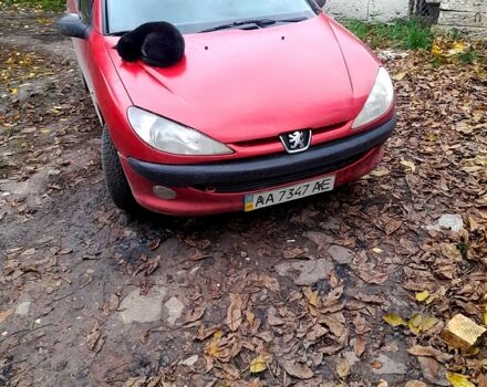 Пежо 206, объемом двигателя 1.4 л и пробегом 300 тыс. км за 2500 $, фото 1 на Automoto.ua