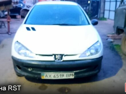 Пежо 206 2001 в Дергачах на Automoto.ua Пежо 206, объемом двигателя 19 л и пробегом 250 тыс. км за 1900 $, фото 1 на Automoto.ua