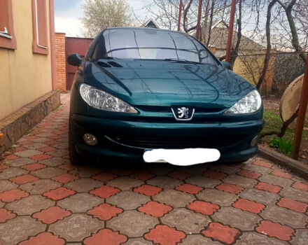 Пежо 206, объемом двигателя 1.6 л и пробегом 270 тыс. км за 2650 $, фото 1 на Automoto.ua