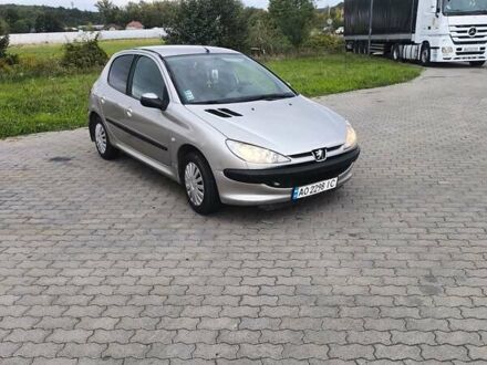 Пежо 206 2004 в Виноградове на Automoto.ua Пежо 206, объемом двигателя 1.1 л и пробегом 170 тыс. км за 2550 $, фото 1 на Automoto.ua