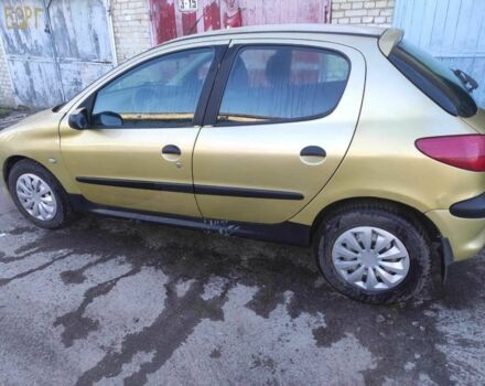 Жовтий Пежо 206, об'ємом двигуна 1.4 л та пробігом 210 тис. км за 2200 $, фото 1 на Automoto.ua