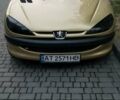 Желтый Пежо 206, объемом двигателя 1.4 л и пробегом 212 тыс. км за 3340 $, фото 6 на Automoto.ua