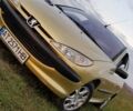 Желтый Пежо 206, объемом двигателя 1.4 л и пробегом 212 тыс. км за 3340 $, фото 1 на Automoto.ua