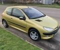 Желтый Пежо 206, объемом двигателя 1.4 л и пробегом 150 тыс. км за 3000 $, фото 3 на Automoto.ua