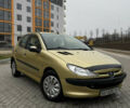 Желтый Пежо 206, объемом двигателя 1.36 л и пробегом 209 тыс. км за 3199 $, фото 3 на Automoto.ua