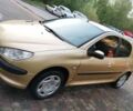 Желтый Пежо 206, объемом двигателя 1.1 л и пробегом 291 тыс. км за 3000 $, фото 1 на Automoto.ua