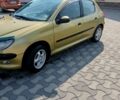 Желтый Пежо 206, объемом двигателя 1.4 л и пробегом 300 тыс. км за 2305 $, фото 1 на Automoto.ua