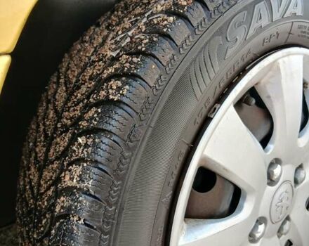 Желтый Пежо 206, объемом двигателя 1.36 л и пробегом 253 тыс. км за 2650 $, фото 7 на Automoto.ua