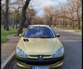 Желтый Пежо 206, объемом двигателя 1.36 л и пробегом 180 тыс. км за 3900 $, фото 1 на Automoto.ua