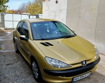 Жовтий Пежо 206, об'ємом двигуна 1.4 л та пробігом 263 тис. км за 2650 $, фото 1 на Automoto.ua