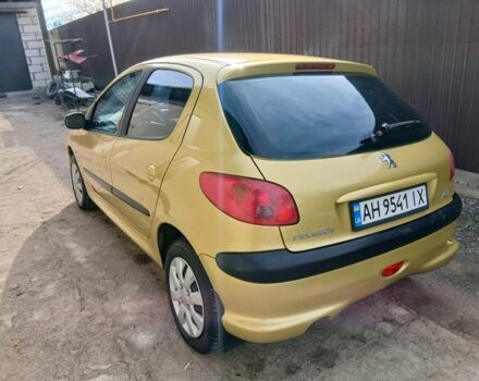 Жовтий Пежо 206, об'ємом двигуна 1.4 л та пробігом 263 тис. км за 2650 $, фото 2 на Automoto.ua