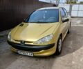 Жовтий Пежо 206, об'ємом двигуна 1.4 л та пробігом 263 тис. км за 2650 $, фото 1 на Automoto.ua