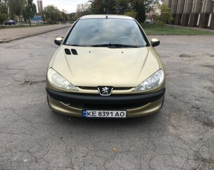 Жовтий Пежо 206, об'ємом двигуна 1.4 л та пробігом 200 тис. км за 3000 $, фото 1 на Automoto.ua