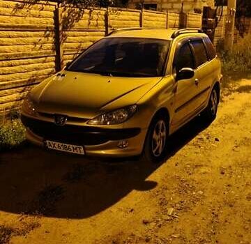 Жовтий Пежо 206, об'ємом двигуна 1.6 л та пробігом 260 тис. км за 3200 $, фото 1 на Automoto.ua