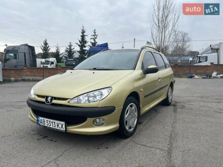 Желтый Пежо 206, объемом двигателя 1.4 л и пробегом 320 тыс. км за 2700 $, фото 1 на Automoto.ua