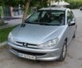 Серый Пежо 206, объемом двигателя 1.1 л и пробегом 205 тыс. км за 2600 $, фото 1 на Automoto.ua