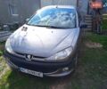 Серый Пежо 206, объемом двигателя 1.6 л и пробегом 315 тыс. км за 3200 $, фото 5 на Automoto.ua