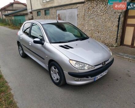 Серый Пежо 206, объемом двигателя 1.39 л и пробегом 289 тыс. км за 2750 $, фото 6 на Automoto.ua