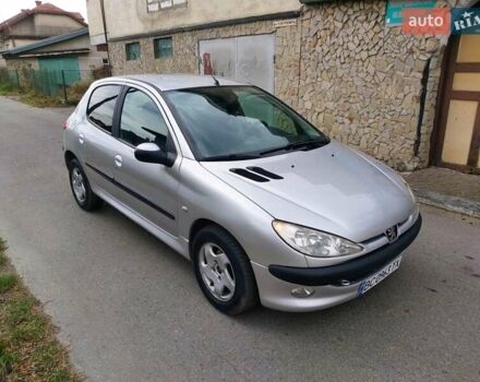 Серый Пежо 206, объемом двигателя 1.39 л и пробегом 289 тыс. км за 2450 $, фото 2 на Automoto.ua