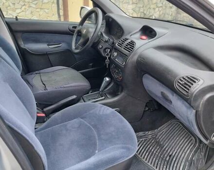 Серый Пежо 206, объемом двигателя 1.39 л и пробегом 289 тыс. км за 2750 $, фото 23 на Automoto.ua