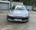 Серый Пежо 206, объемом двигателя 1.1 л и пробегом 300 тыс. км за 1398 $, фото 1 на Automoto.ua
