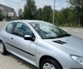 Серый Пежо 206, объемом двигателя 1.36 л и пробегом 147 тыс. км за 2700 $, фото 4 на Automoto.ua