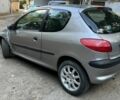 Серый Пежо 206, объемом двигателя 1.1 л и пробегом 300 тыс. км за 1405 $, фото 3 на Automoto.ua