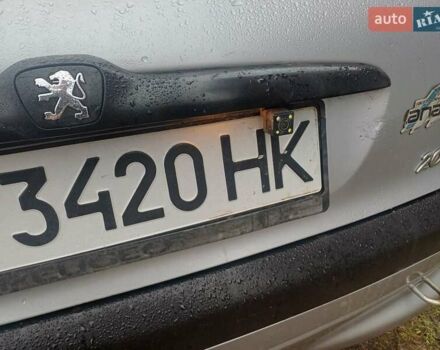 Серый Пежо 206, объемом двигателя 1.36 л и пробегом 230 тыс. км за 2349 $, фото 21 на Automoto.ua