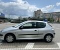 Серый Пежо 206, объемом двигателя 1.36 л и пробегом 147 тыс. км за 2700 $, фото 1 на Automoto.ua