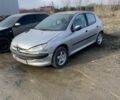 Серый Пежо 206, объемом двигателя 1.4 л и пробегом 287 тыс. км за 850 $, фото 1 на Automoto.ua