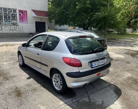 Сірий Пежо 206, об'ємом двигуна 1.1 л та пробігом 211 тис. км за 2000 $, фото 2 на Automoto.ua