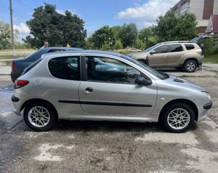 Сірий Пежо 206, об'ємом двигуна 1.1 л та пробігом 211 тис. км за 2000 $, фото 3 на Automoto.ua