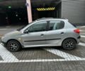 Серый Пежо 206, объемом двигателя 1.36 л и пробегом 173 тыс. км за 2000 $, фото 2 на Automoto.ua