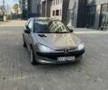 Серый Пежо 206, объемом двигателя 1.1 л и пробегом 200 тыс. км за 1254 $, фото 1 на Automoto.ua