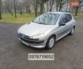 Серый Пежо 206, объемом двигателя 1.36 л и пробегом 230 тыс. км за 2349 $, фото 1 на Automoto.ua