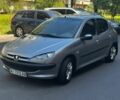 Серый Пежо 206, объемом двигателя 1.4 л и пробегом 204 тыс. км за 2900 $, фото 1 на Automoto.ua