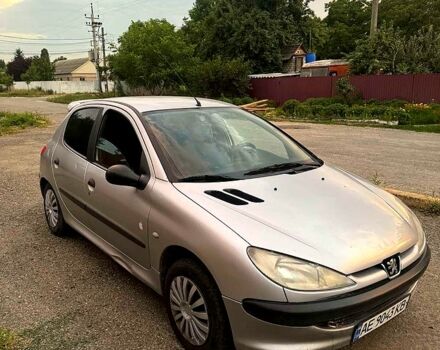 Сірий Пежо 206, об'ємом двигуна 1.9 л та пробігом 204 тис. км за 2000 $, фото 5 на Automoto.ua