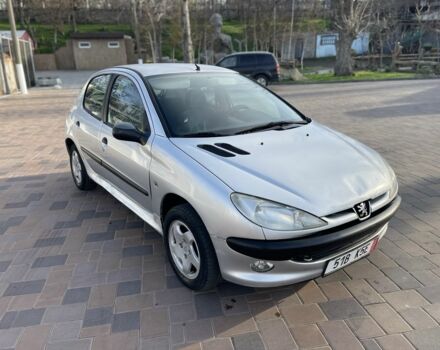 Серый Пежо 206, объемом двигателя 1.9 л и пробегом 200 тыс. км за 1299 $, фото 4 на Automoto.ua