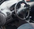 Серый Пежо 206, объемом двигателя 1.4 л и пробегом 205 тыс. км за 2950 $, фото 6 на Automoto.ua
