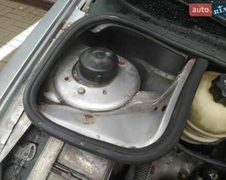 Сірий Пежо 206, об'ємом двигуна 1.36 л та пробігом 340 тис. км за 2950 $, фото 14 на Automoto.ua