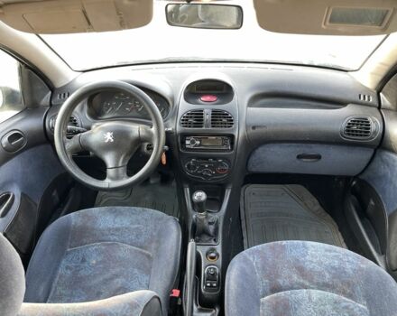 Серый Пежо 206, объемом двигателя 1.9 л и пробегом 200 тыс. км за 1299 $, фото 9 на Automoto.ua