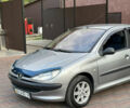 Серый Пежо 206, объемом двигателя 1.36 л и пробегом 175 тыс. км за 3300 $, фото 5 на Automoto.ua