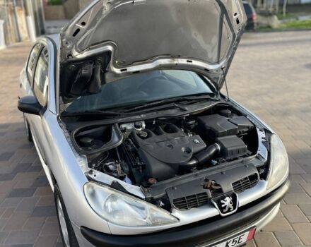 Серый Пежо 206, объемом двигателя 1.9 л и пробегом 200 тыс. км за 1299 $, фото 12 на Automoto.ua