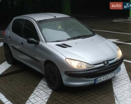 Сірий Пежо 206, об'ємом двигуна 1.36 л та пробігом 340 тис. км за 2950 $, фото 8 на Automoto.ua