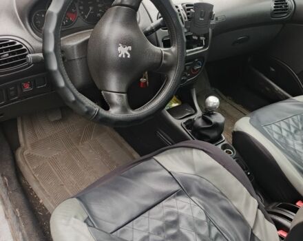Серый Пежо 206, объемом двигателя 2 л и пробегом 300 тыс. км за 1500 $, фото 6 на Automoto.ua