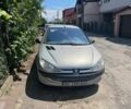 Серый Пежо 206, объемом двигателя 1.4 л и пробегом 300 тыс. км за 2000 $, фото 2 на Automoto.ua