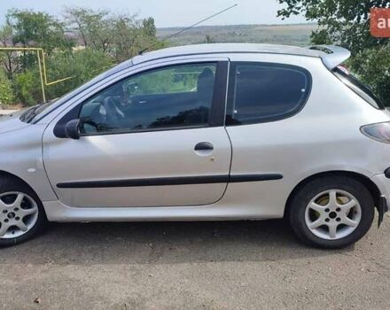 Серый Пежо 206, объемом двигателя 1.4 л и пробегом 369 тыс. км за 2500 $, фото 11 на Automoto.ua